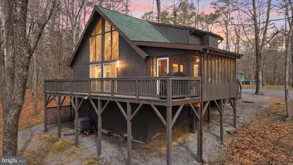 904 Walden Rd, HEDGESVILLE, WV 25427