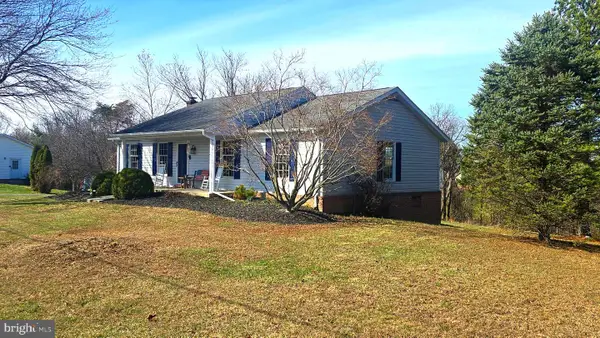60 Cassie Dr, FALLING WATERS, WV 25419