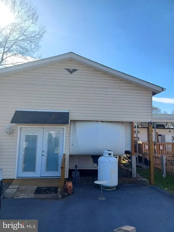 50-5 Honeycomb Lane, FALLING WATERS, WV 25419