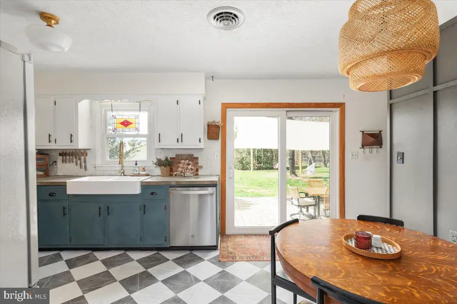 32 Cheerful Faye Dr, Inwood, WV 25428 - #2