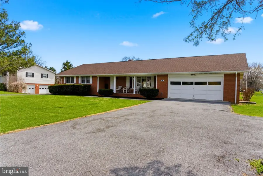 757 Montmorency Dr, Bunker Hill, WV 25413 - #2