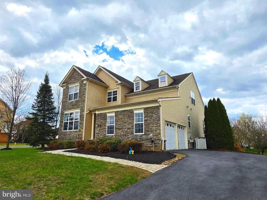 101 Darden Ct W, Martinsburg, WV 25403 - #2