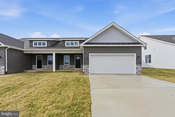 P5 Barrier Reef Dr, MARTINSBURG, WV 25403