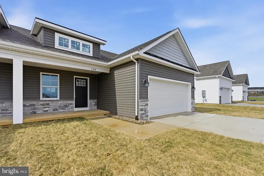 P5 Barrier Reef Dr, Martinsburg, WV 25403 - #2