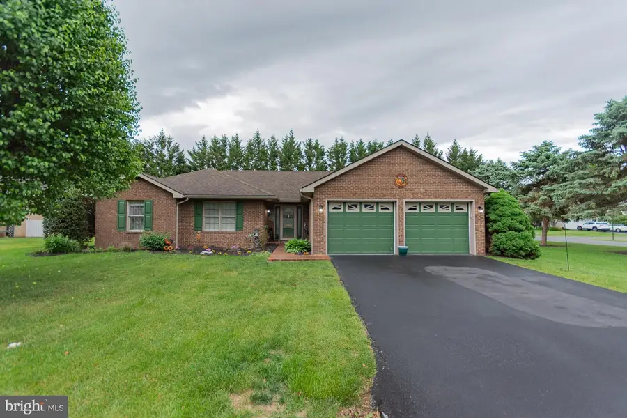 406 Azalea Ln, Martinsburg, WV 25401 - #2