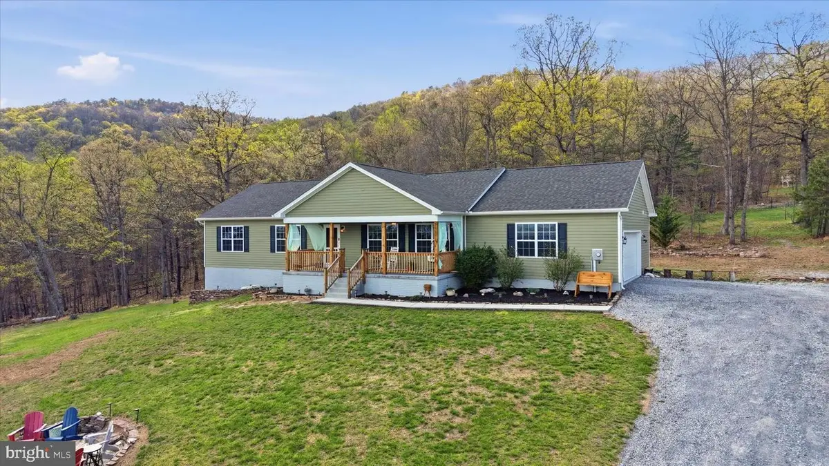 379 Jura Dr, Hedgesville, WV 25427 - #1