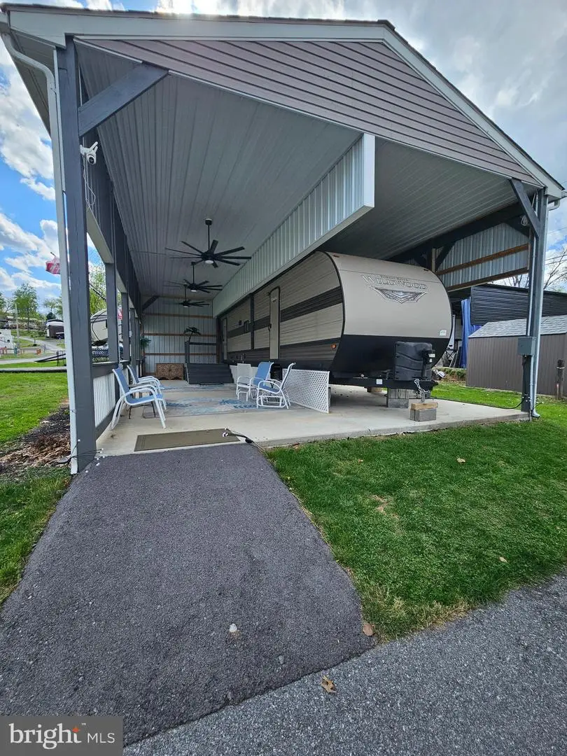 Block 6 Lots 15 & 16 Poison Oak, Falling Waters, WV 25419 - #2