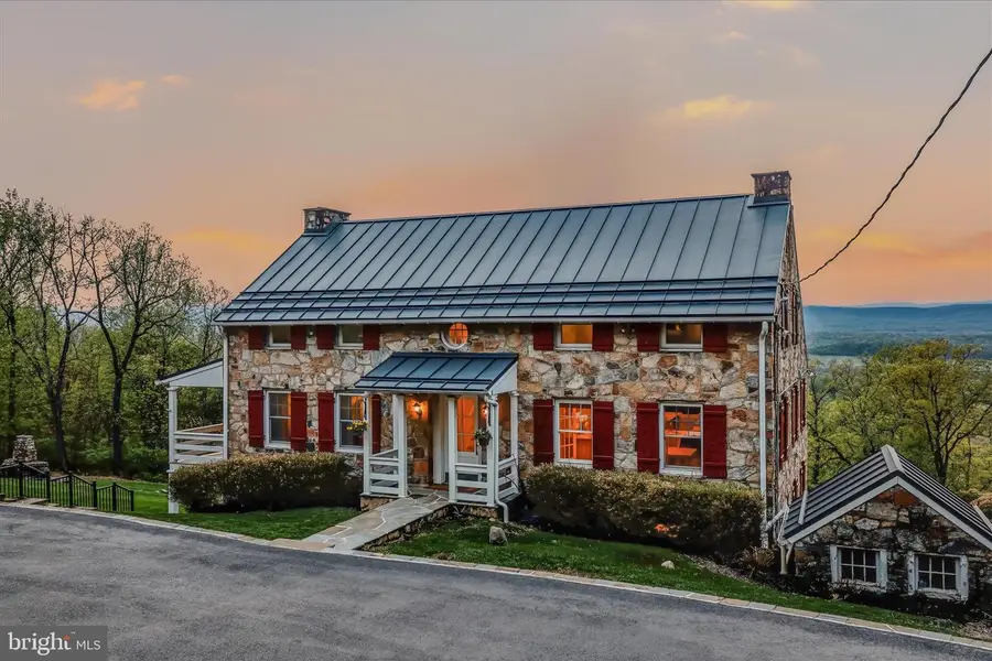 3877 Dry Run Rd, Hedgesville, WV 25427 - #3