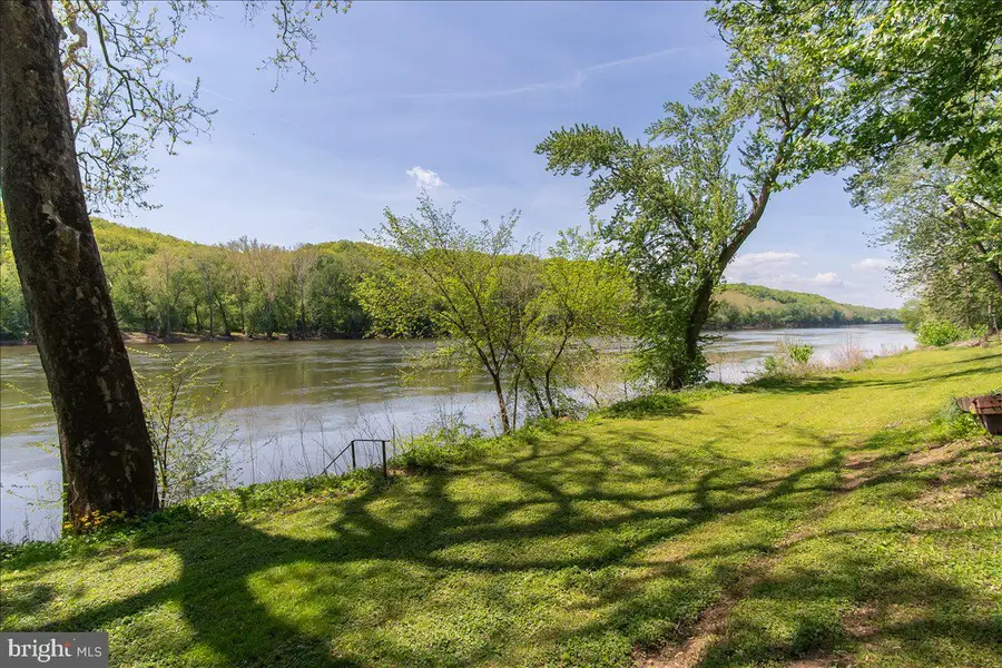 142 Magruger Ave, Falling Waters, WV 25419 - #3