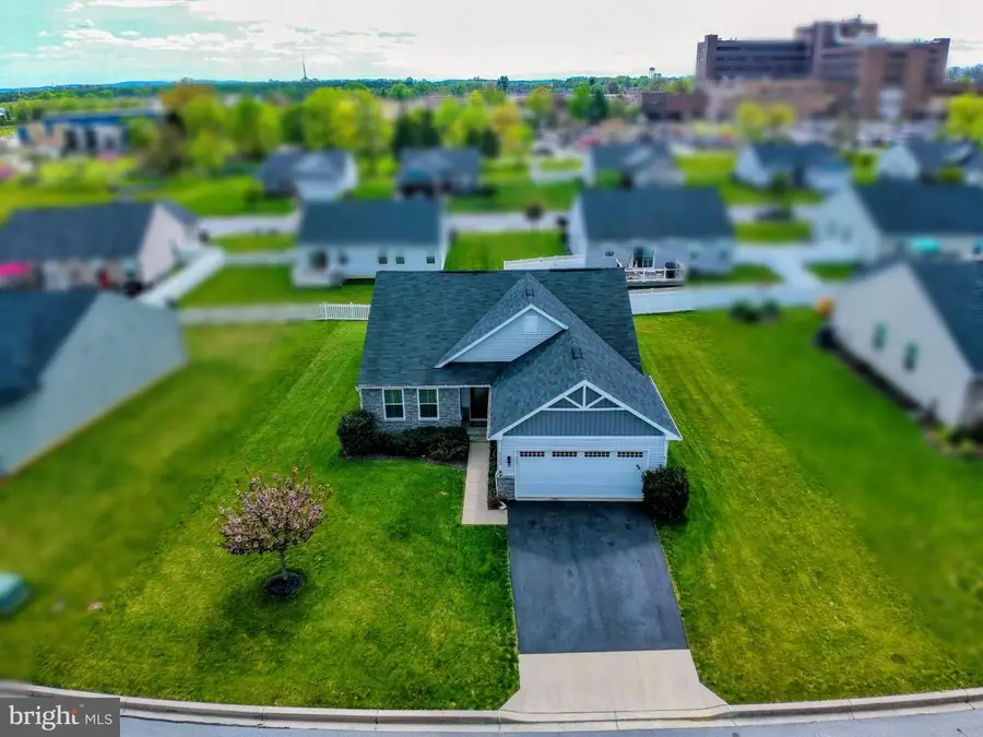 130 Norfolk Ln, Martinsburg, WV 25405 - #2