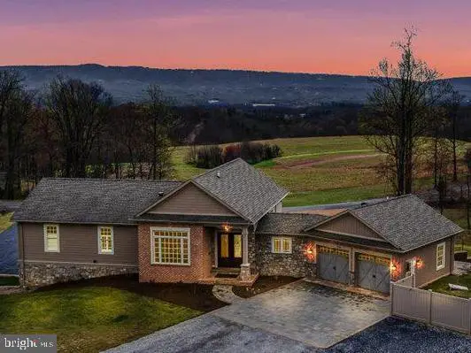 3056 Hampshire Grade Rd, Hedgesville, WV 25427 - #3