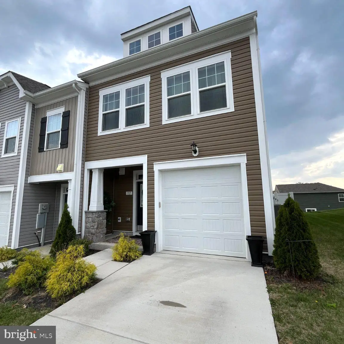 107 Clifton Mnr, Falling Waters, WV 25419 - #1