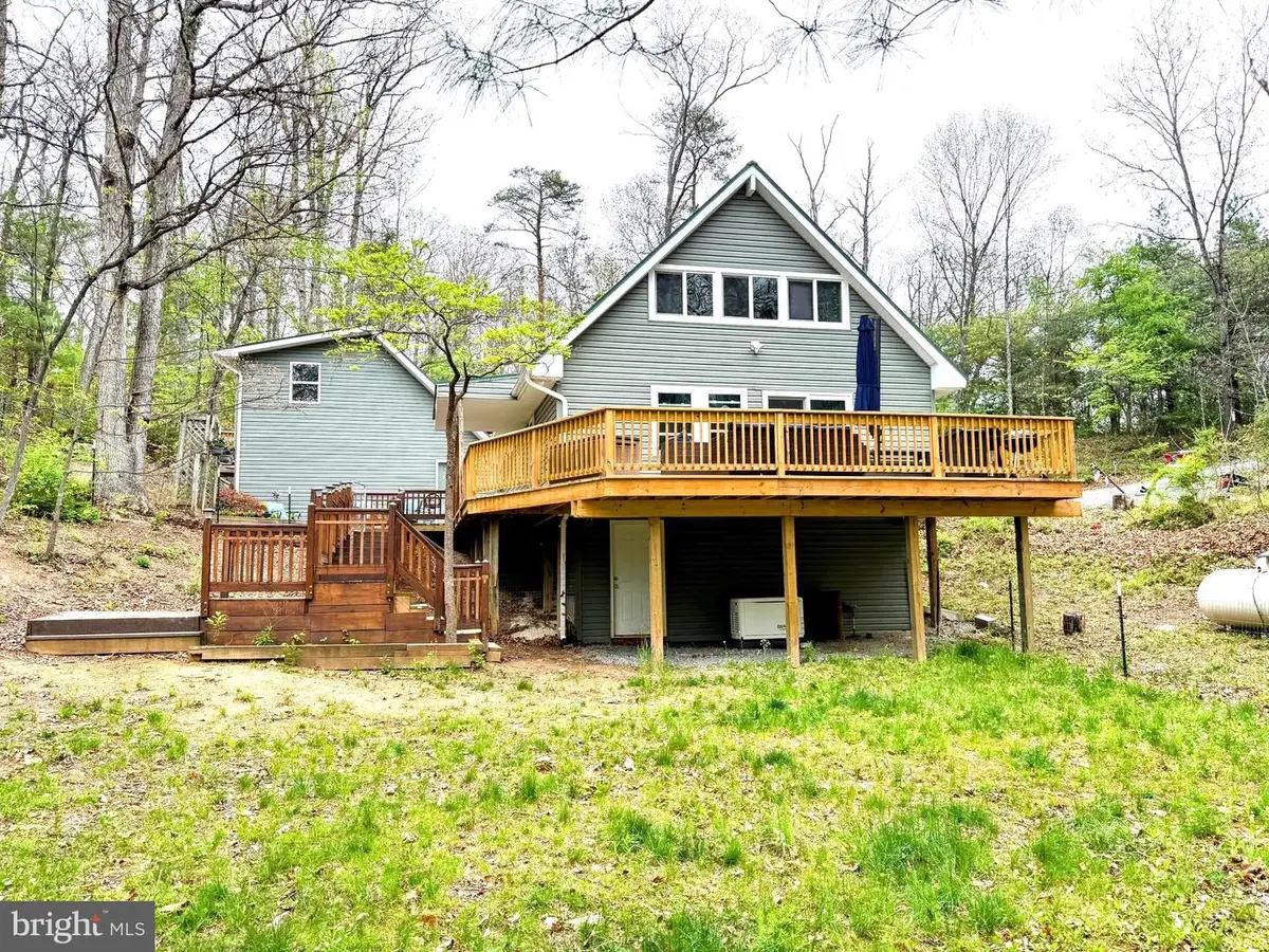 385 Crowfoot Ln, Gerrardstown, WV 25420 - #1