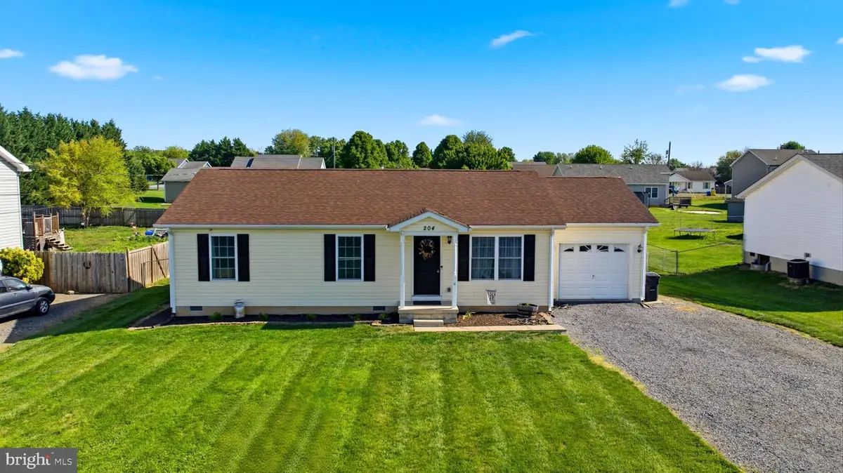 204 Sonya Ln, Bunker Hill, WV 25413 - #1