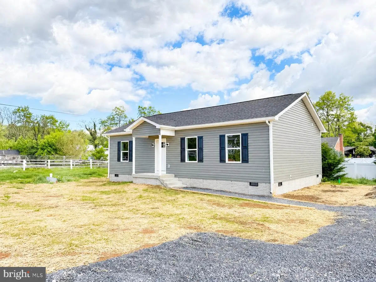 33 Fossil Ln, Inwood, WV 25428 - #1