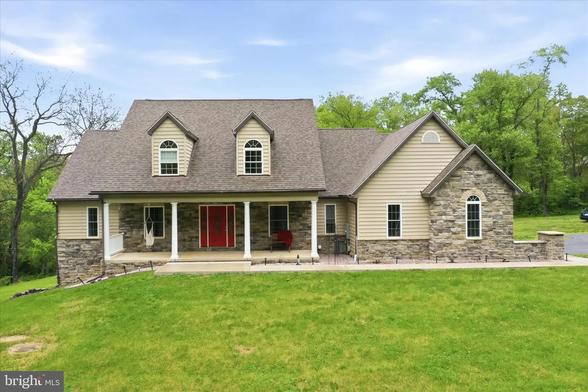 117 Beverly Ln, Falling Waters, WV 25419 - #1