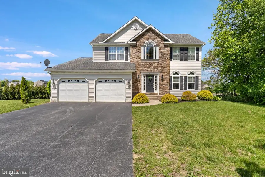 667 Hallmark Dr, Martinsburg, WV 25403 - #2