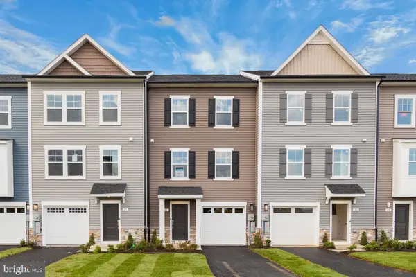 41 Scammel Dr, BUNKER HILL, WV 25413