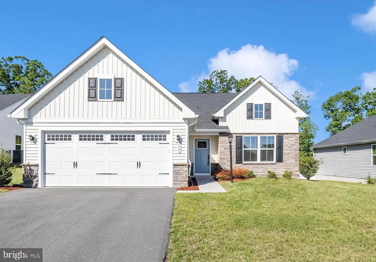 77 Alnwick Ln, Martinsburg, WV 25405 - #1
