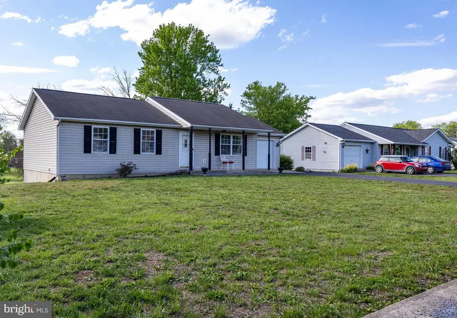351 Mimosa Dr, Martinsburg, WV 25404 - #2