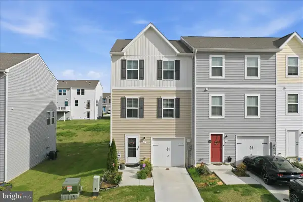 35 Thrower Rd, HEDGESVILLE, WV 25427