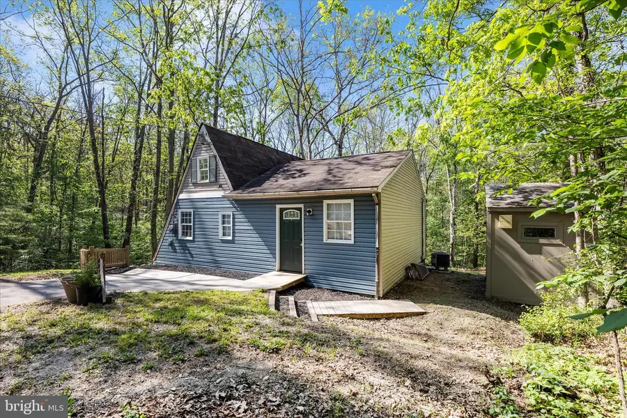 141 Persimmon Ln, Gerrardstown, WV 25420 - #2