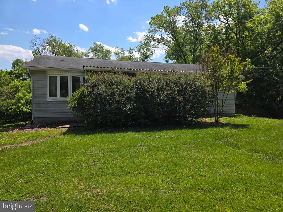 259 Emerald Dr, Falling Waters, WV 25419 - #1
