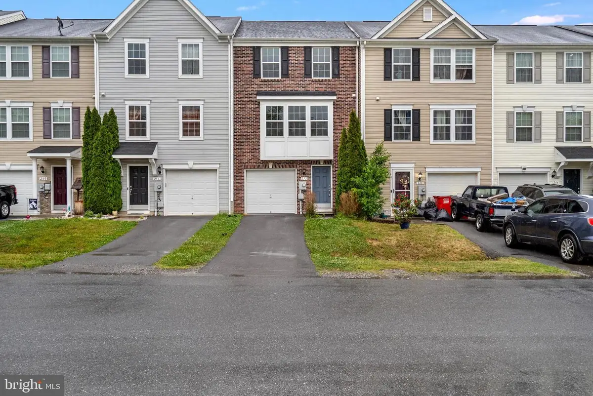 252 Rumbling Rock Rd, Hedgesville, WV 25427 - #1