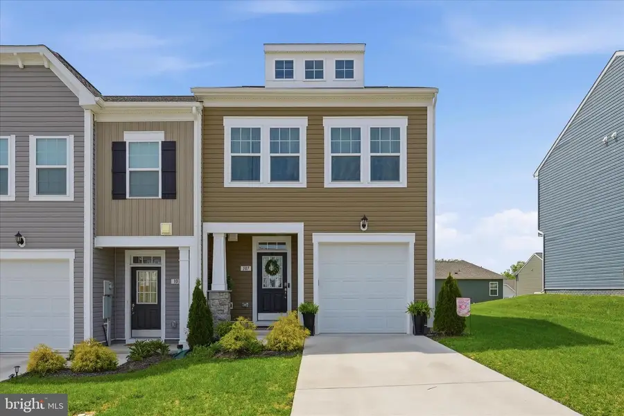 107 Clifton Mnr, Falling Waters, WV 25419 - #2