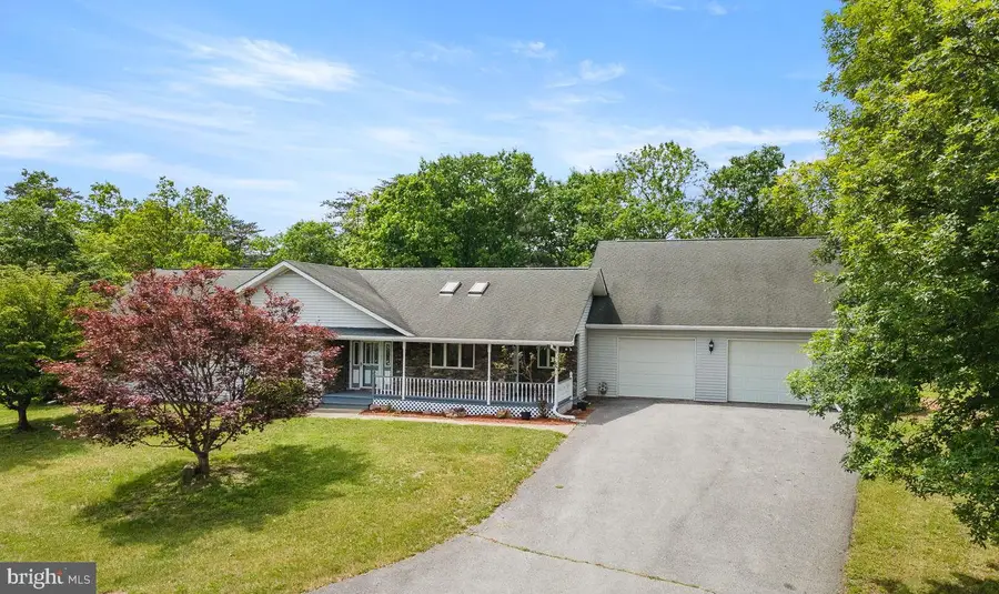 324 Sleepy Creek Rd, Hedgesville, WV 25427 - #2
