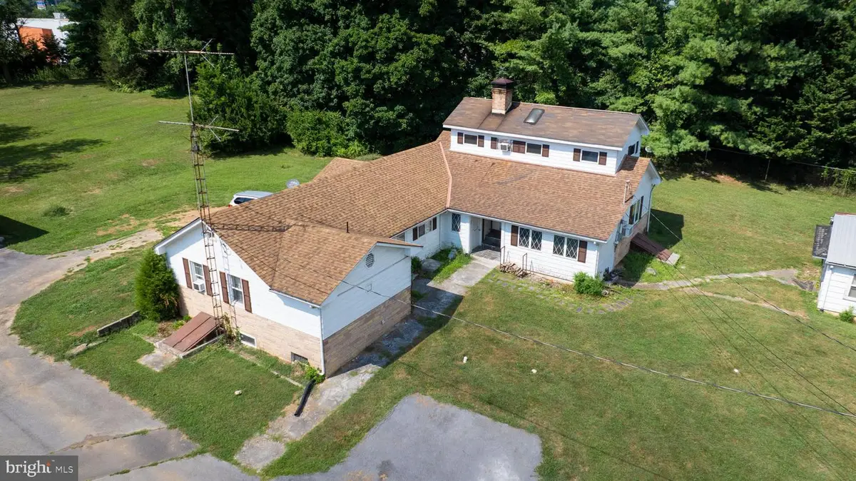 24-38-42 Karns Ct, Martinsburg, WV 25401 - #1