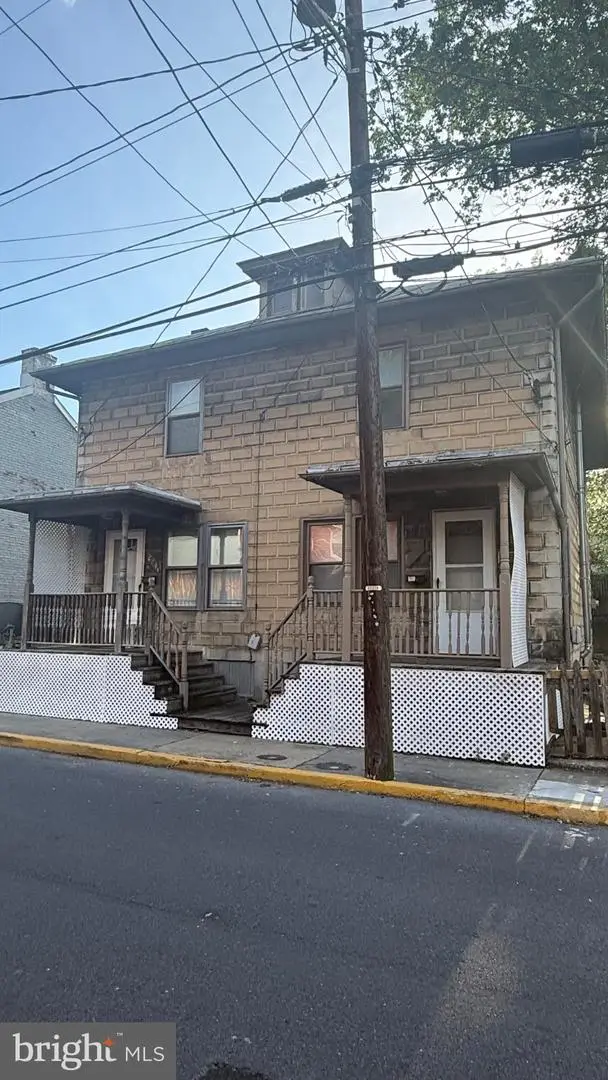 226 N Spring St, Martinsburg, WV 25401 - #1