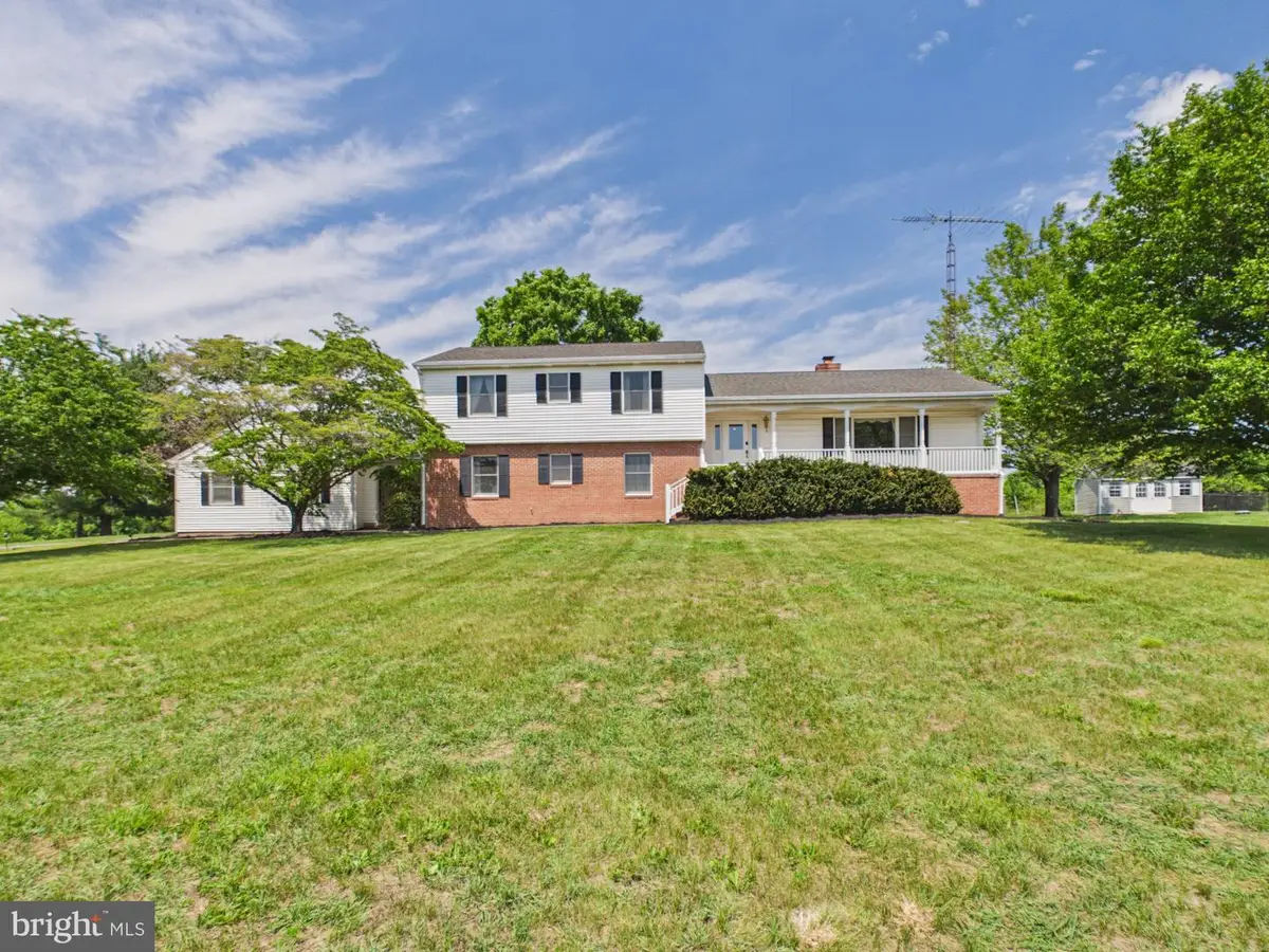 107 Twin Lakes Cir, Martinsburg, WV 25405 - #1