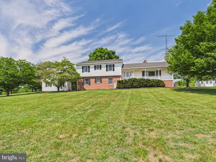 107 Twin Lakes Cir, Martinsburg, WV 25405 - #2