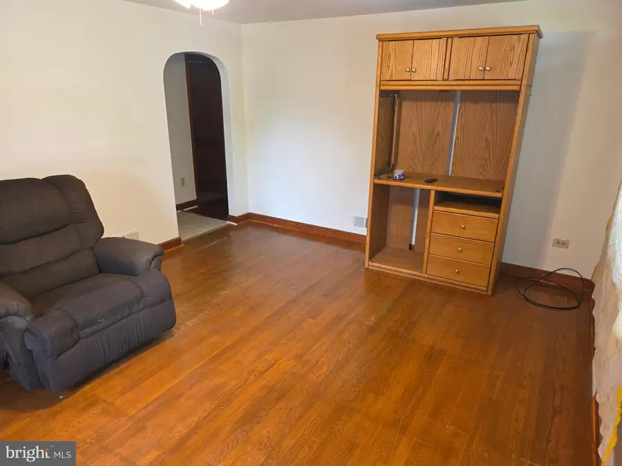320 Hedrick Ave, Martinsburg, WV 25405 - #3