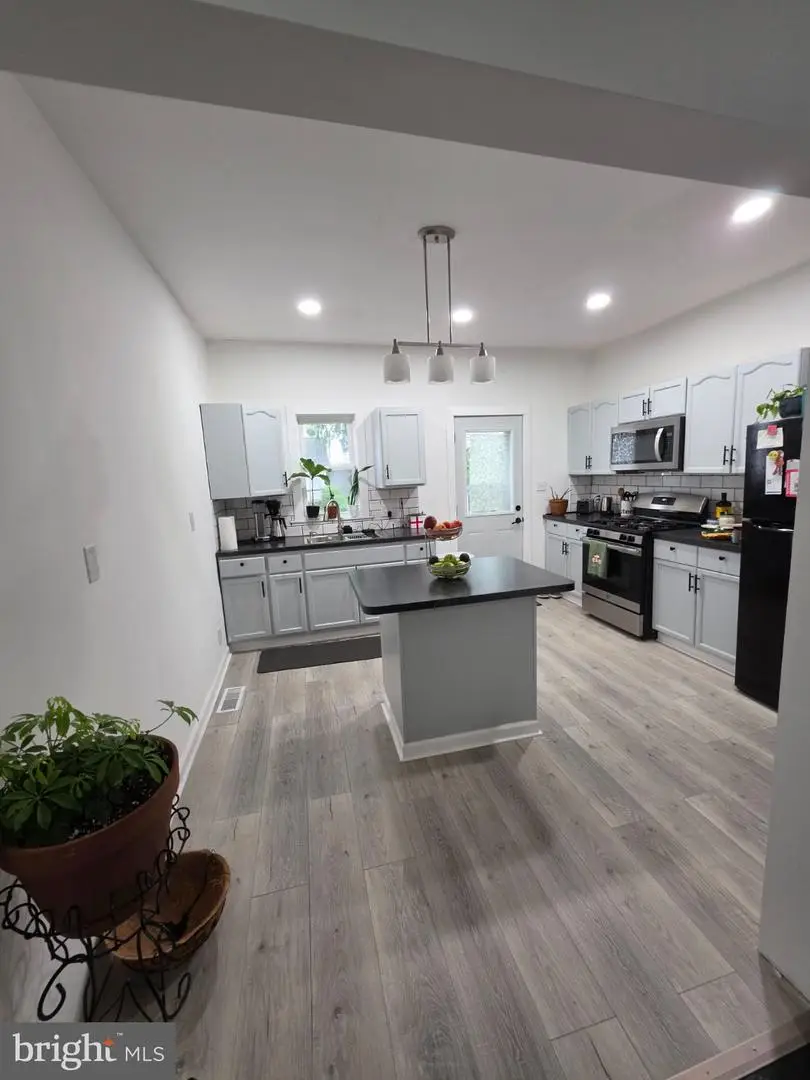 723 W King St, Martinsburg, WV 25401 - #3