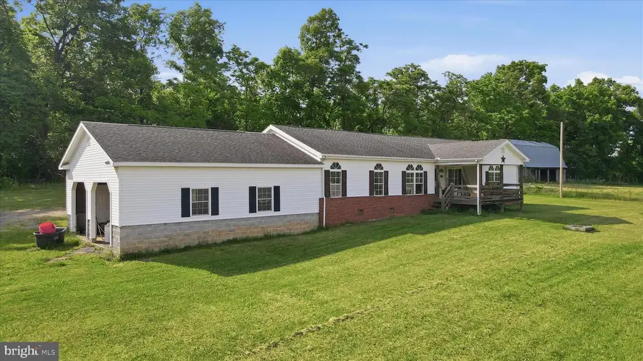 179 Rooney Rd, Hedgesville, WV 25427 - #2