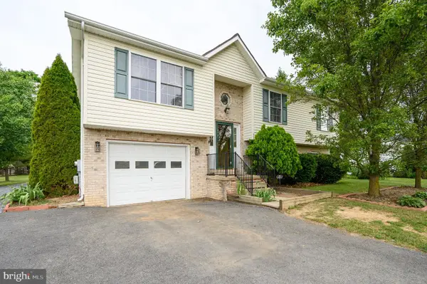 73 Paragon Dr, BUNKER HILL, WV 25413