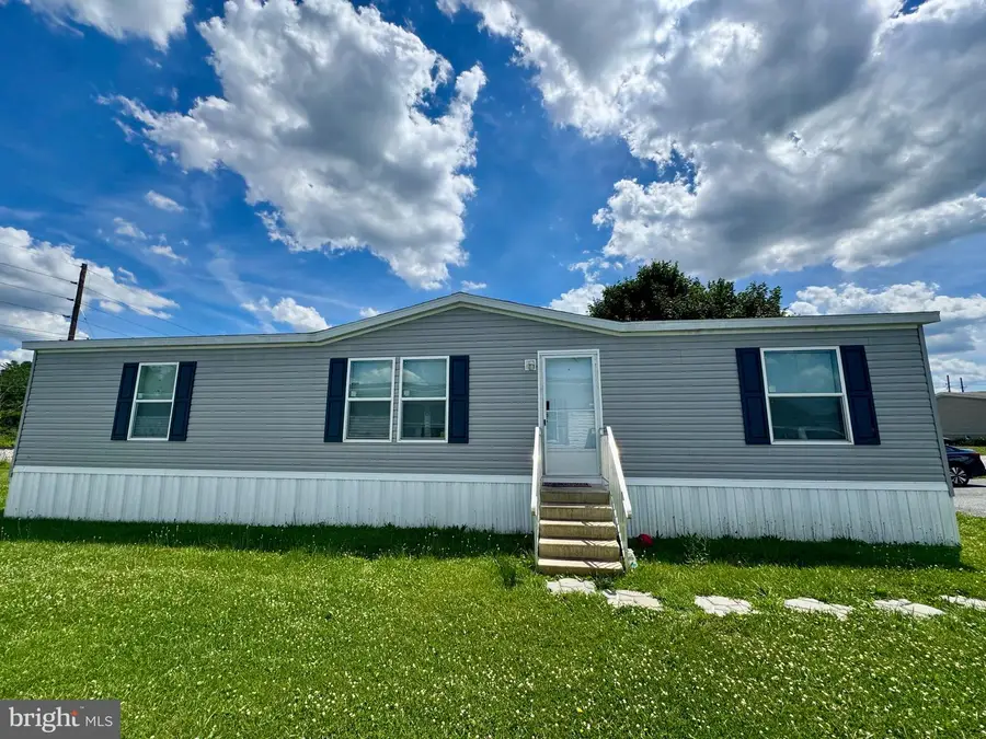 386 Royal Crest Dr, Martinsburg, WV 25405 - #2