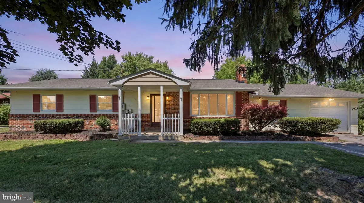 683 Ben Speck Rd, Hedgesville, WV 25427 - #1