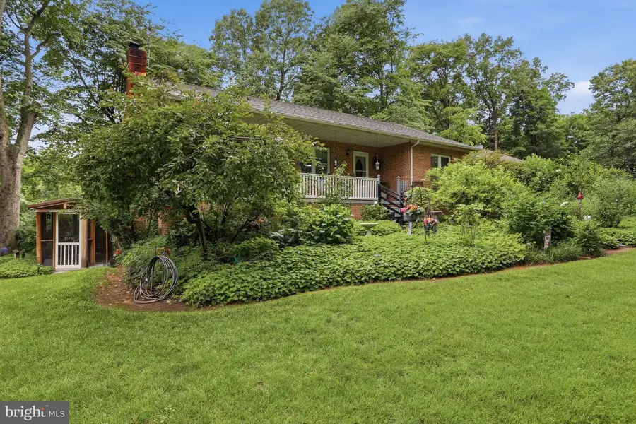 549 Macintosh Dr, Falling Waters, WV 25419 - #2