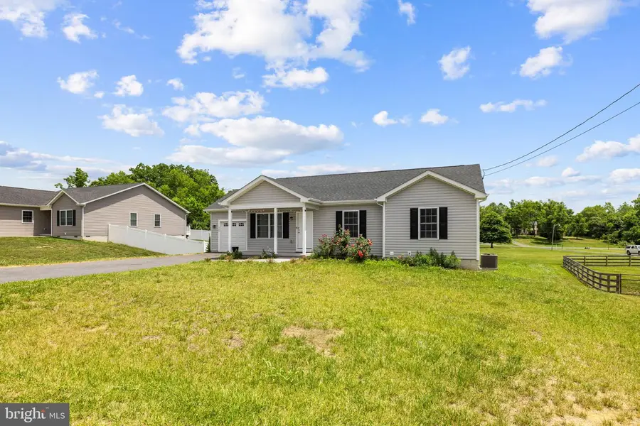 300 Hannah Ln, Bunker Hill, WV 25413 - #3