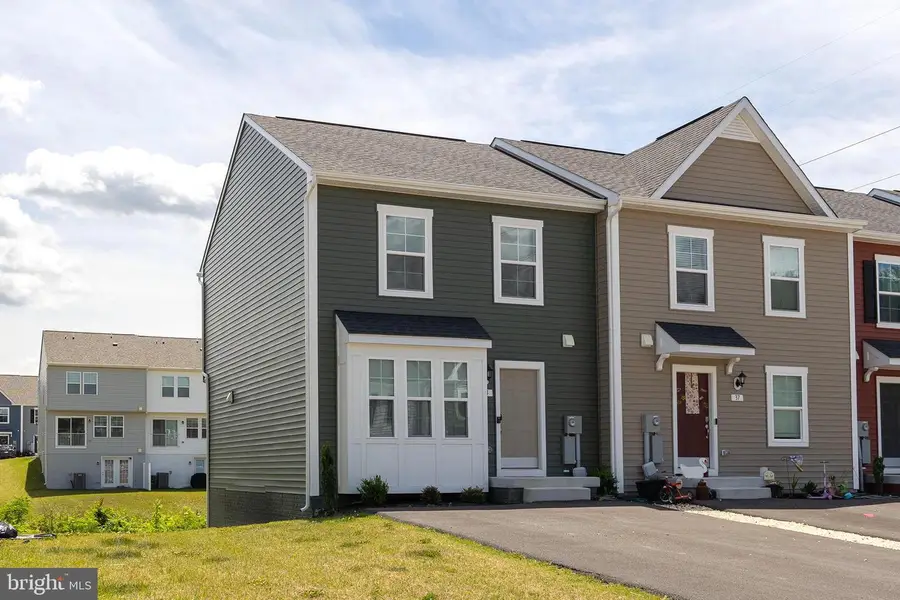 33 Scrub Pine Ct, Bunker Hill, WV 25413 - #2