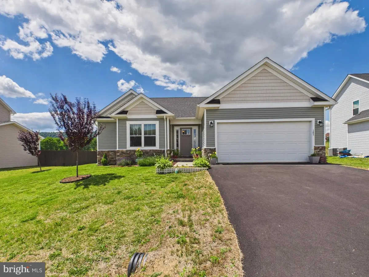 185 Twickenham Dr, Martinsburg, WV 25403 - #1
