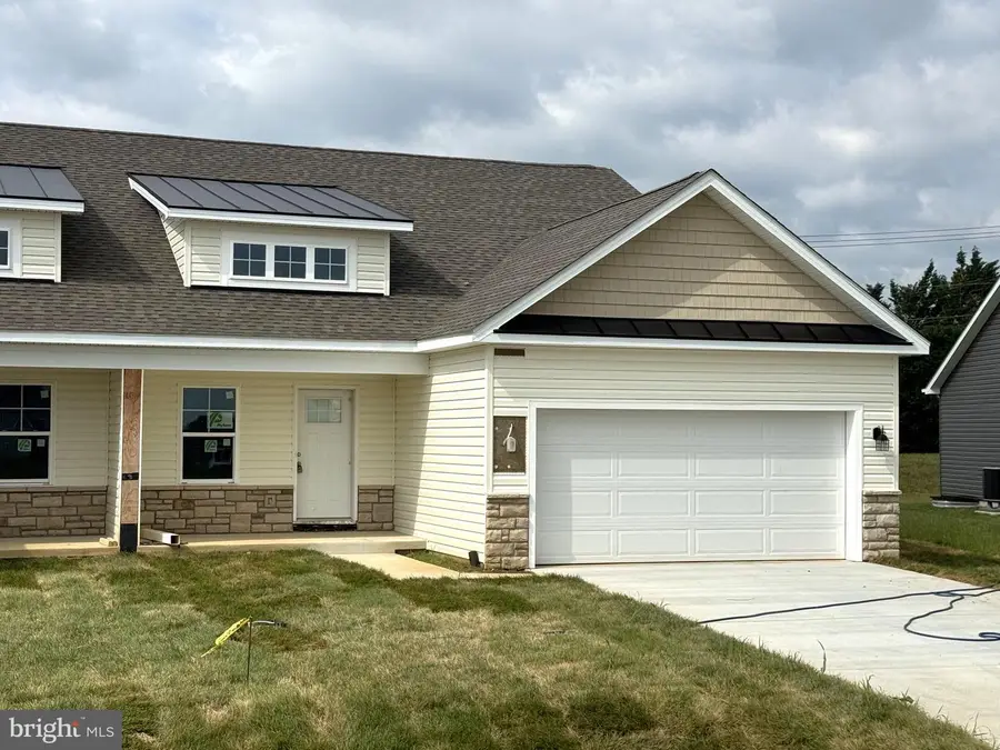 120 Barrier Reef Dr, Martinsburg, WV 25403 - #2