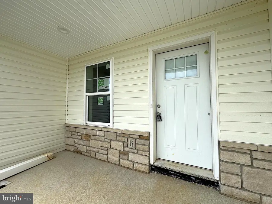 120 Barrier Reef Dr, Martinsburg, WV 25403 - #3