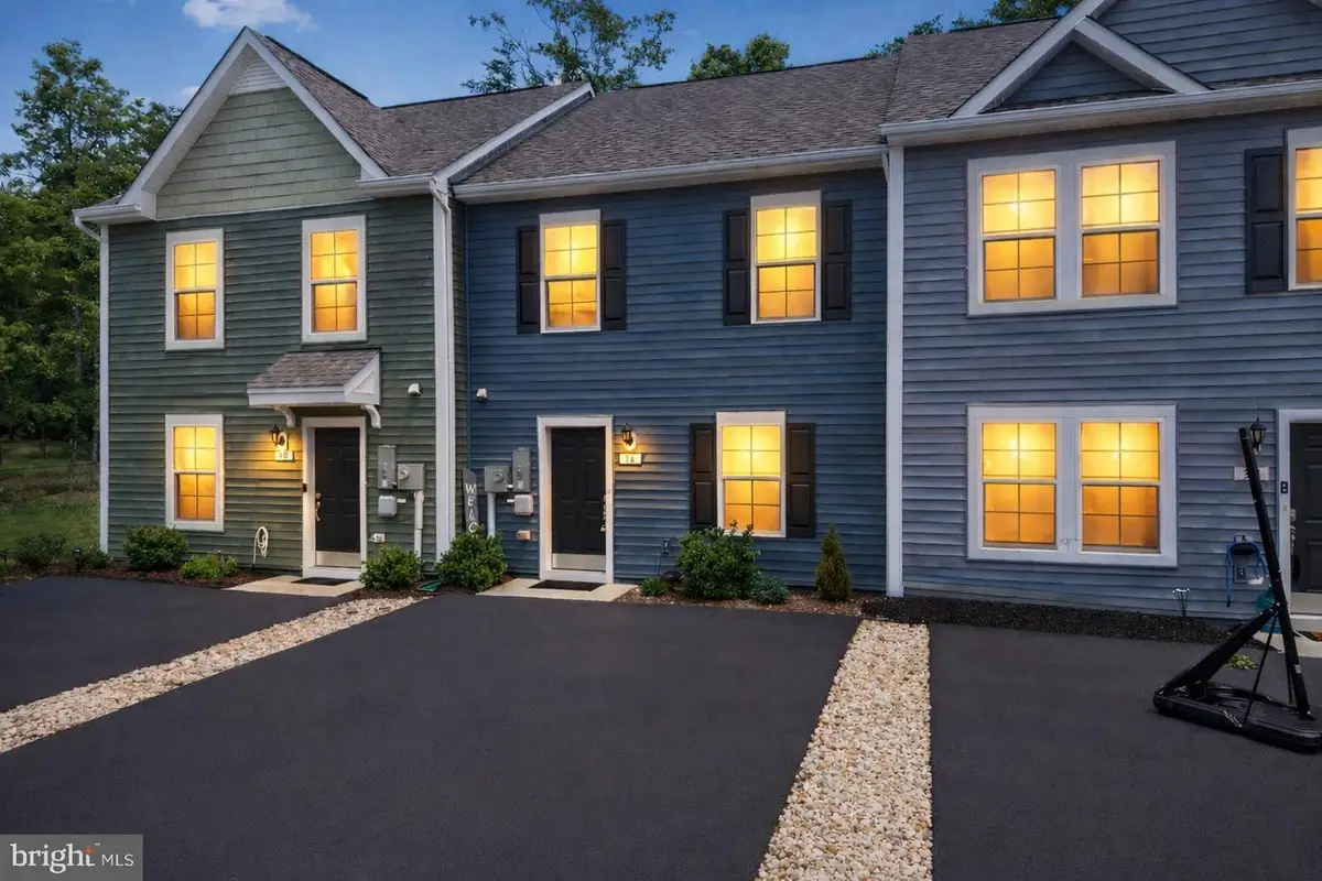 36 Pitch Pine Ct, Bunker Hill, WV 25413 - #1