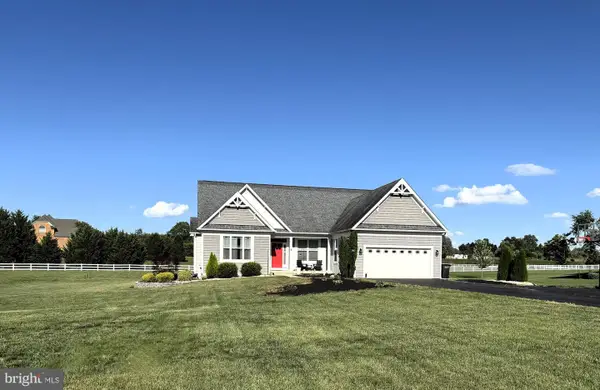 78 Statice Dr, HEDGESVILLE, WV 25427