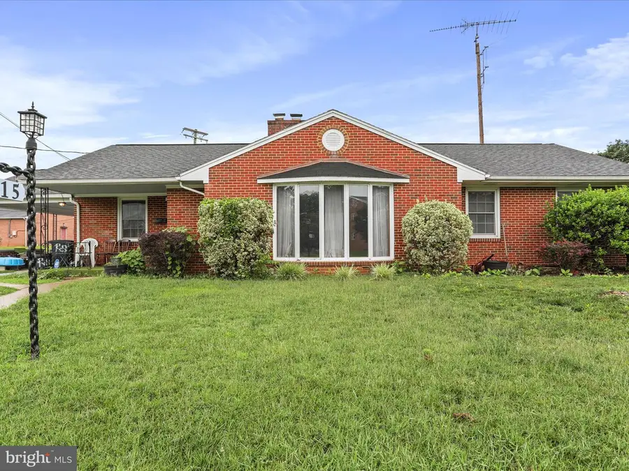915 Florida Ave, Martinsburg, WV 25401 - #2