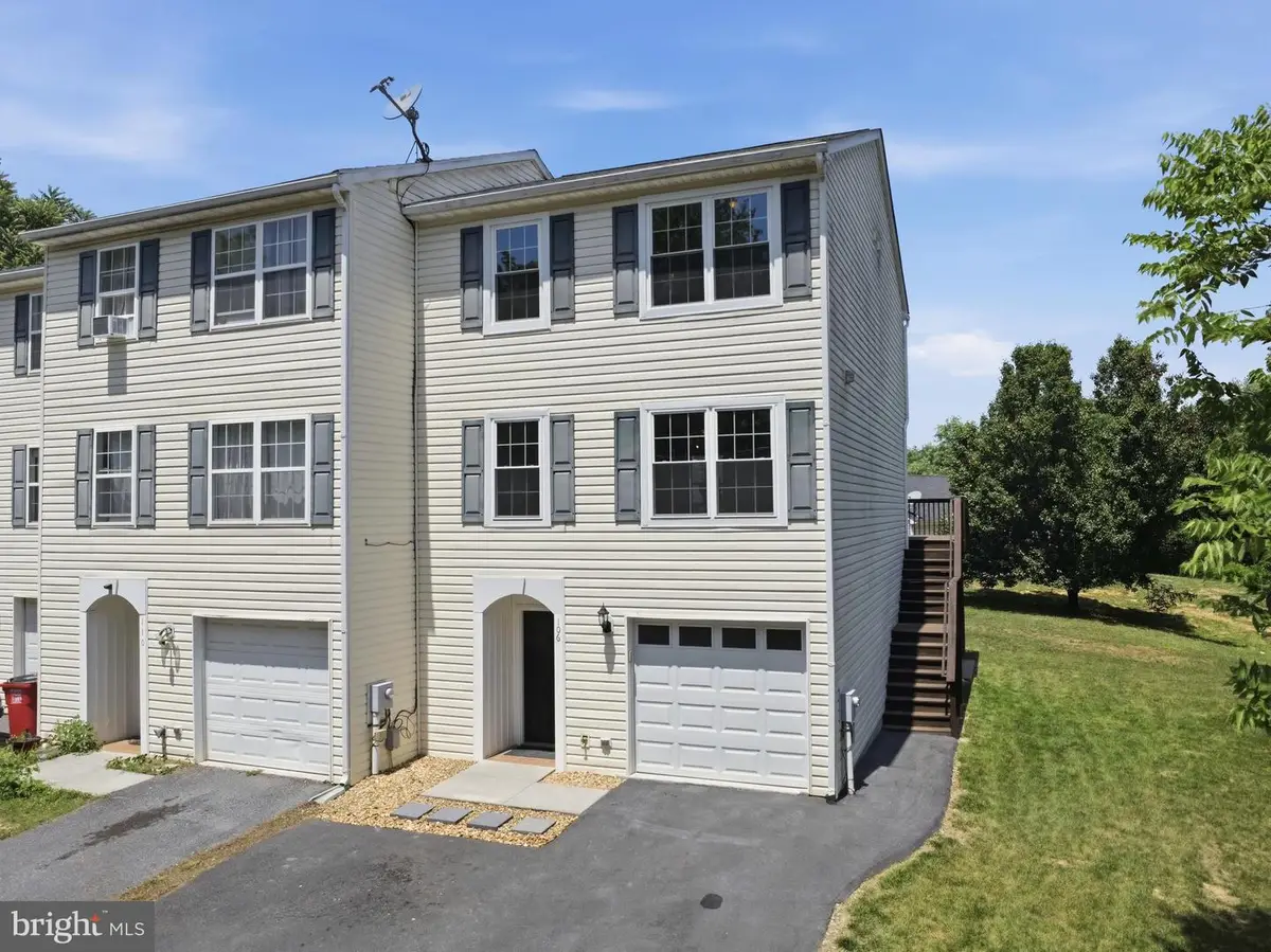 106 Sir Washington St, Inwood, WV 25428 - #1